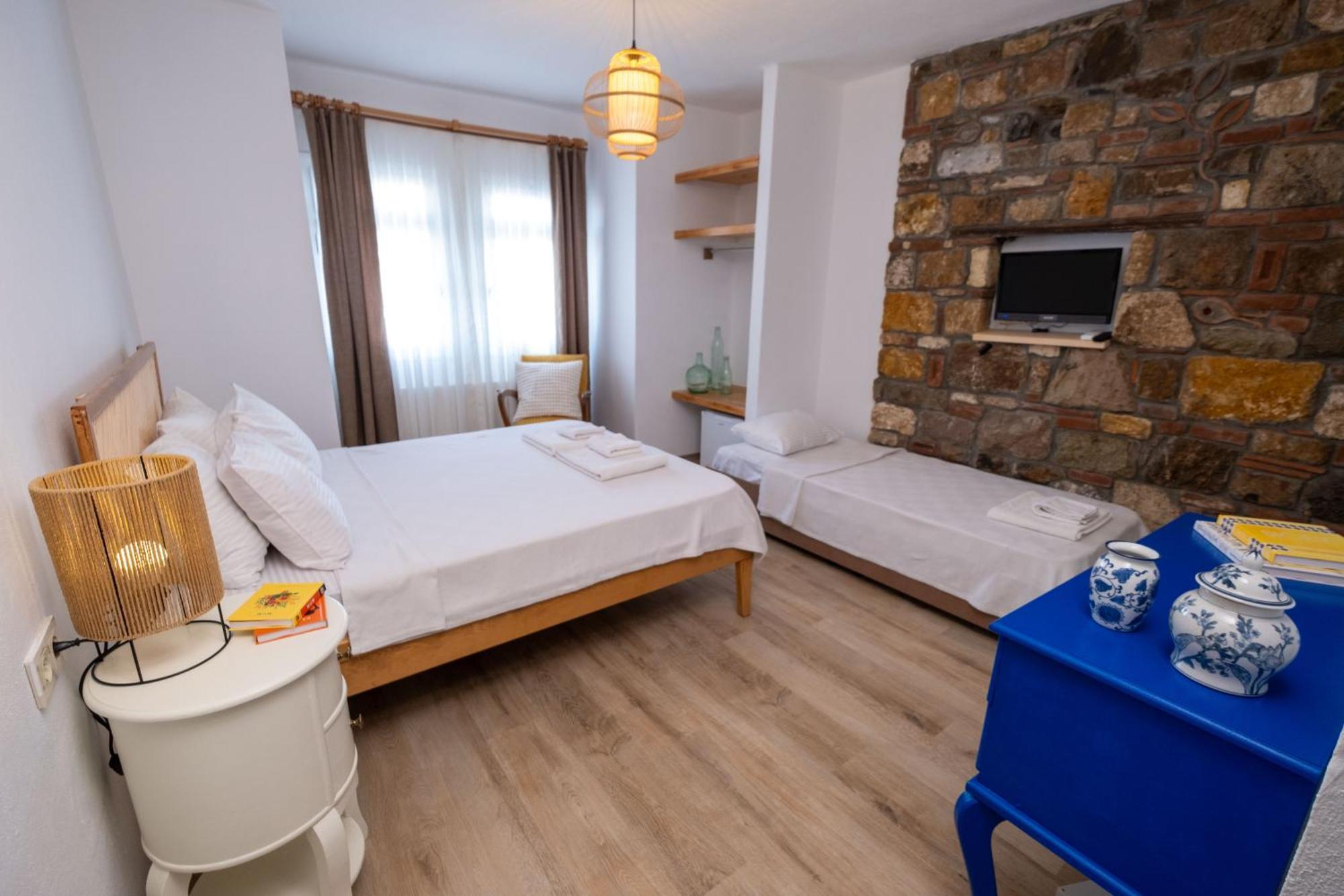 Posthane Hotel Бозджаада Экстерьер фото