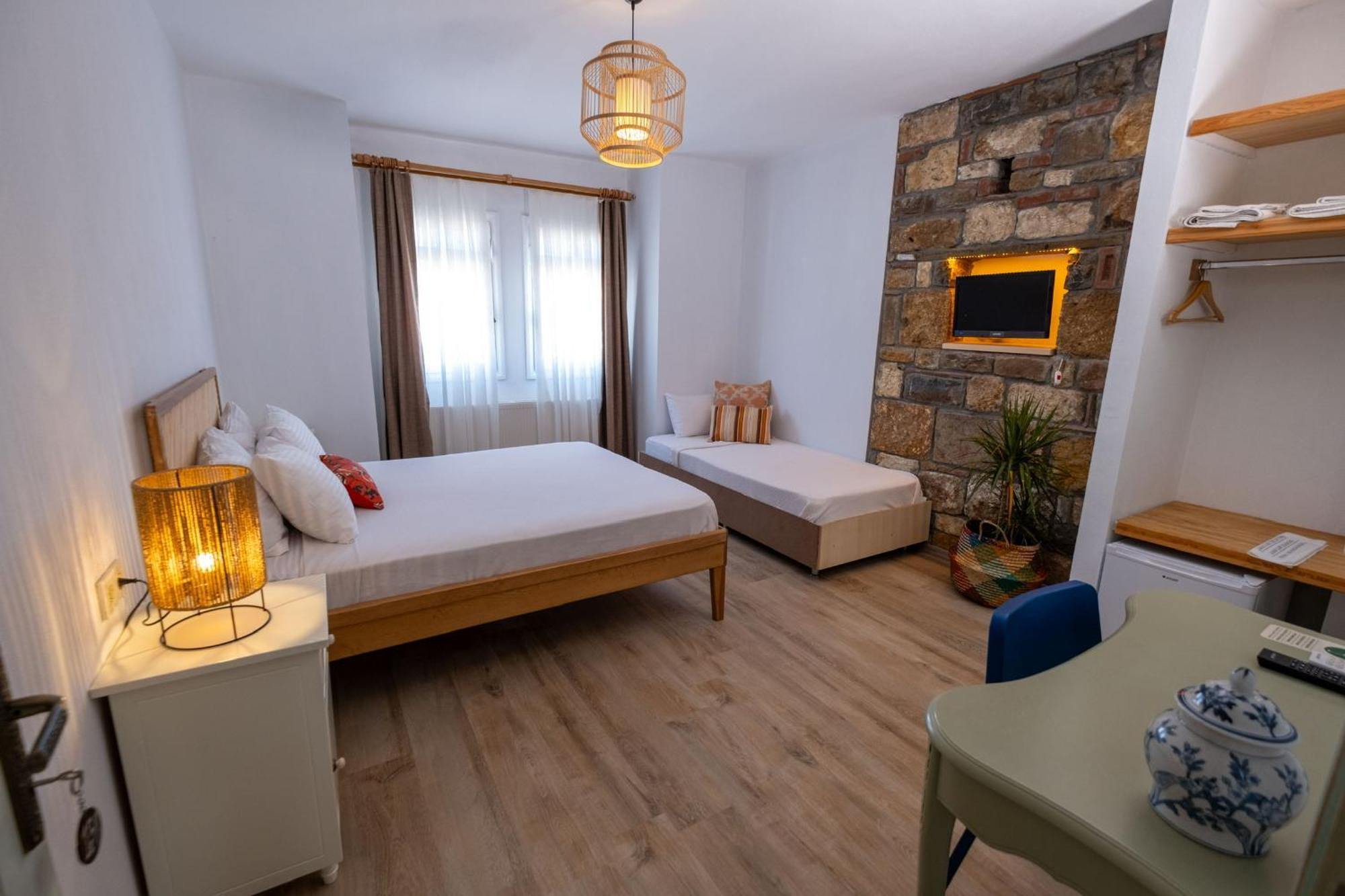Posthane Hotel Бозджаада Экстерьер фото