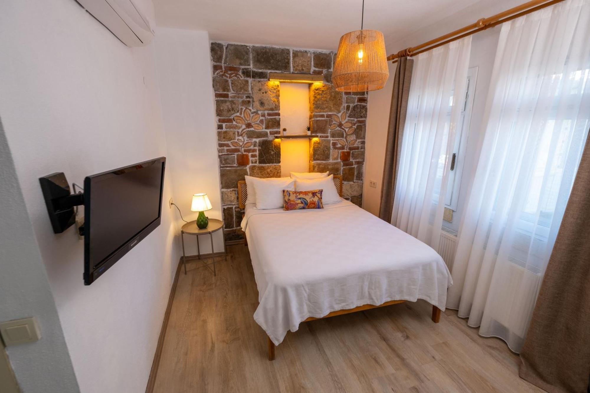 Posthane Hotel Бозджаада Экстерьер фото