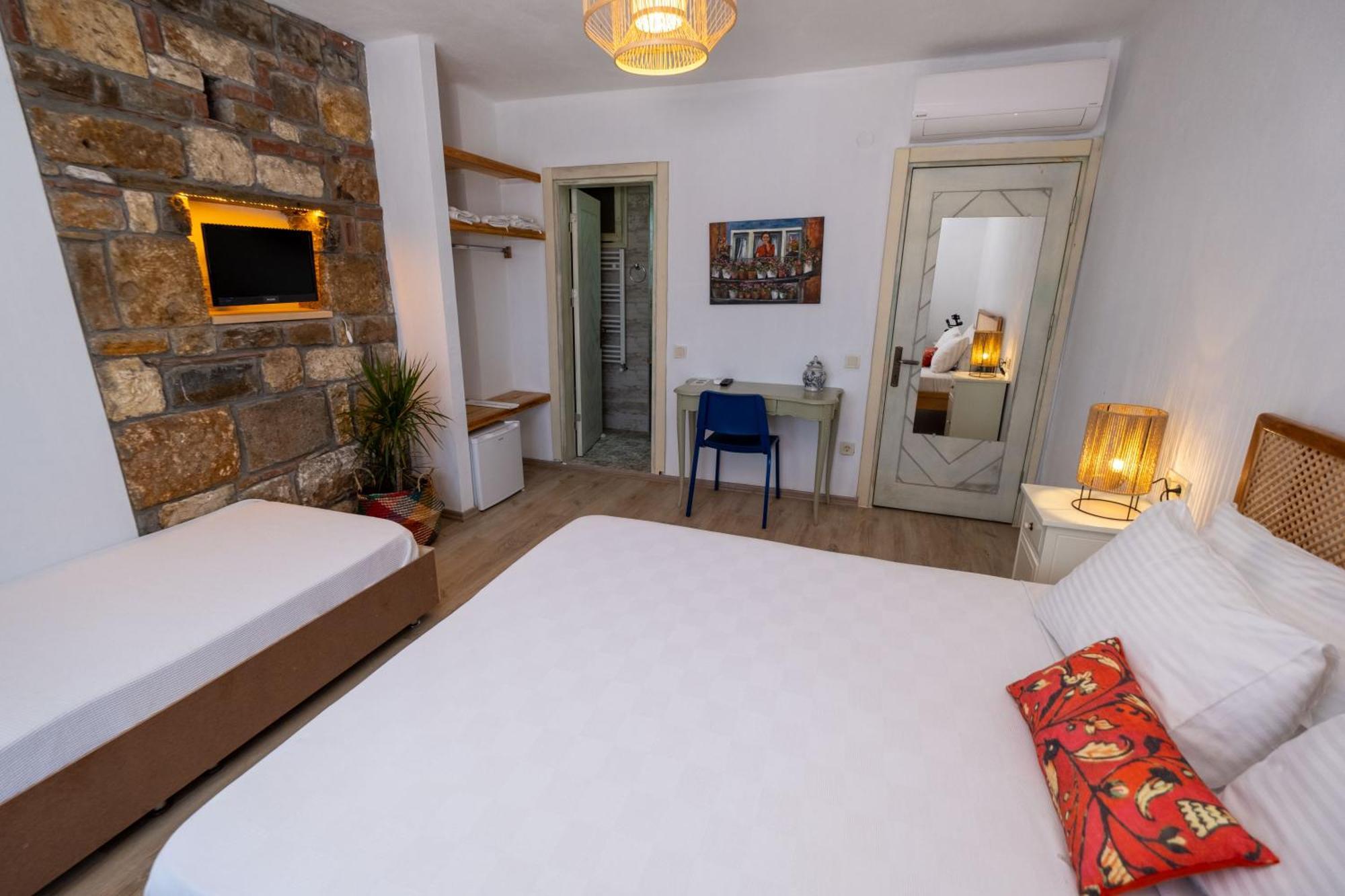 Posthane Hotel Бозджаада Экстерьер фото