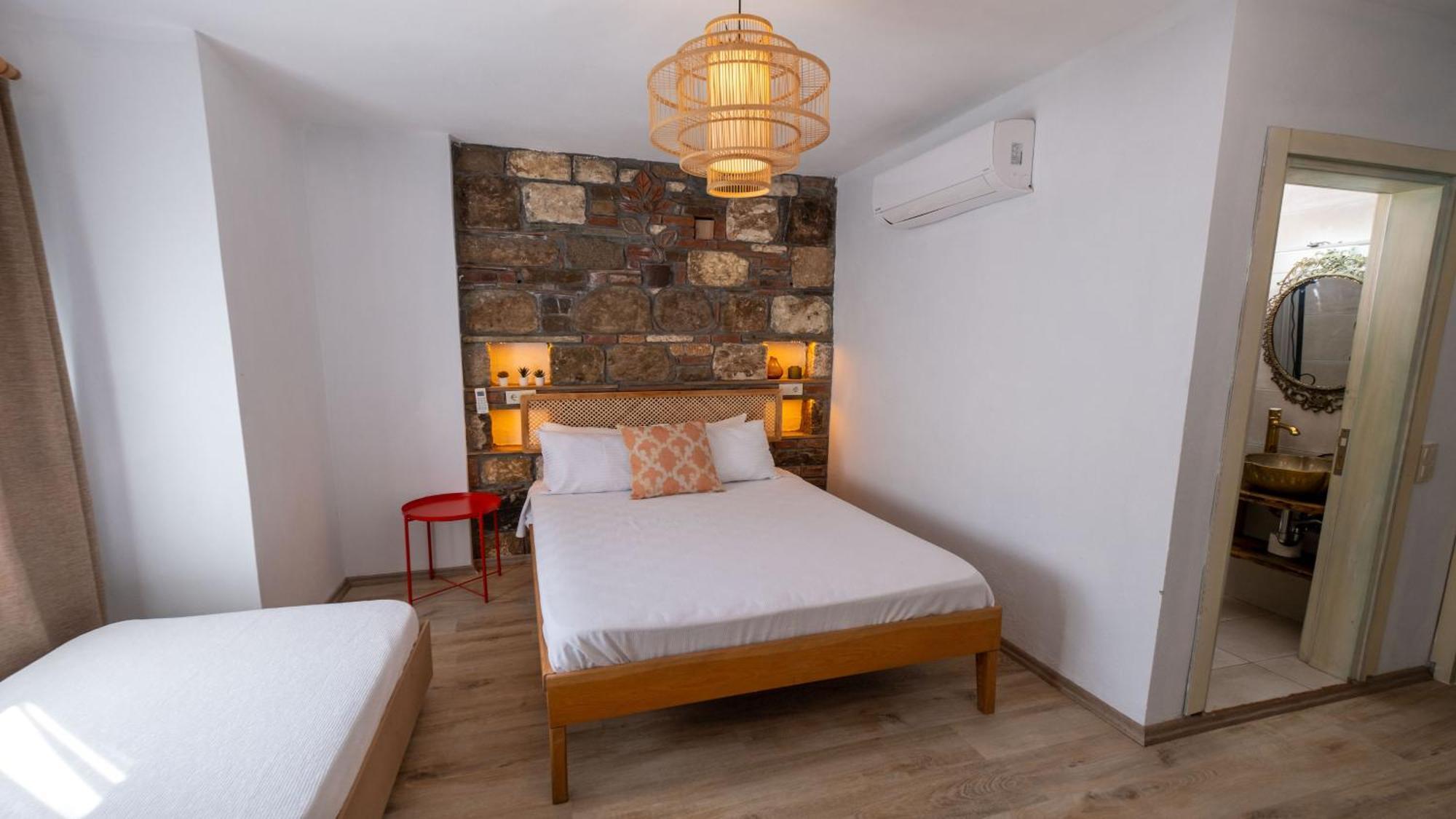 Posthane Hotel Бозджаада Экстерьер фото
